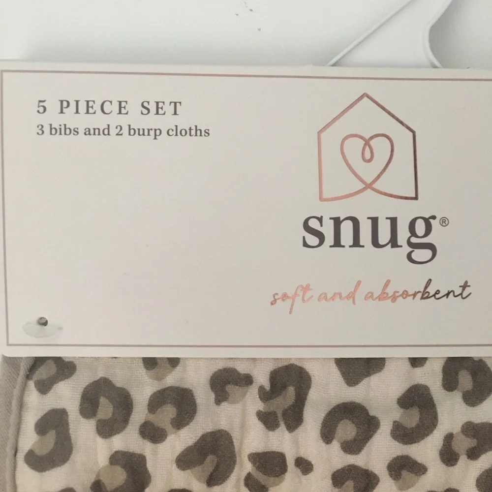 Snug 5-Piece Baby Bib & Burp Cloth Set - Leopard Print Cotton NEW